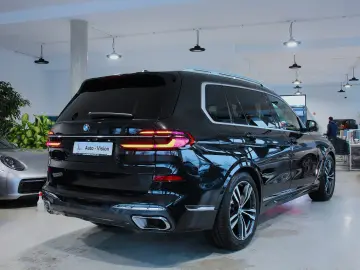 BMW X7 xDrive 40d M Sport (G07)  A-LED Massage AHK
