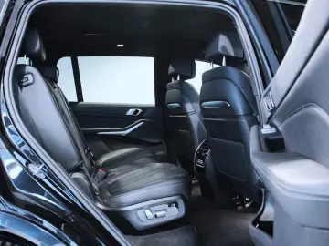 BMW X7 xDrive 40d M Sport (G07)  A-LED Massage AHK
