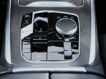 BMW X7 xDrive 40d M Sport (G07)  A-LED Massage AHK