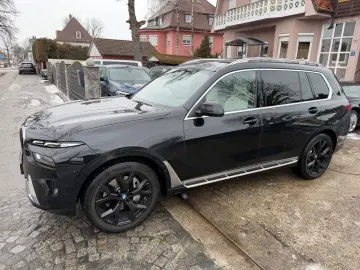 BMW X7 xDrive 40d  Exclusive Paket Sky-Lounge 6-Sitz