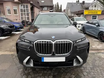BMW X7 xDrive 40d  Exclusive Paket Sky-Lounge 6-Sitz