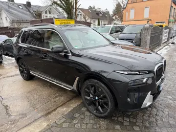 BMW X7 xDrive 40d  Exclusive Paket Sky-Lounge 6-Sitz