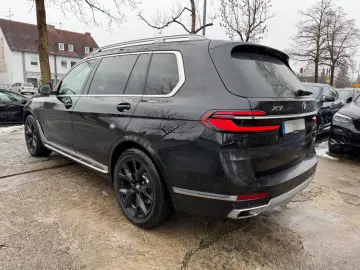 BMW X7 xDrive 40d  Exclusive Paket Sky-Lounge 6-Sitz