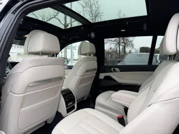 BMW X7 xDrive 40d  Exclusive Paket Sky-Lounge 6-Sitz