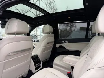 BMW X7 xDrive 40d  Exclusive Paket Sky-Lounge 6-Sitz