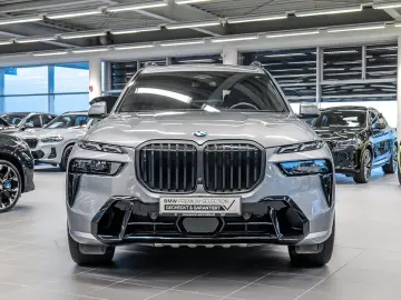 BMW X7 xDrive40d M Sport HUD PANO ACC AHK RFK NAVI
