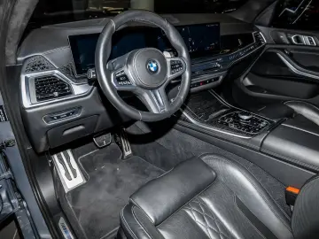 BMW X7 xDrive40d M Sport HUD PANO ACC AHK RFK NAVI