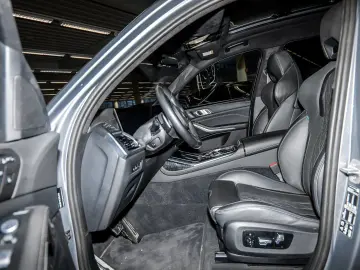 BMW X7 xDrive40d M Sport HUD PANO ACC AHK RFK NAVI