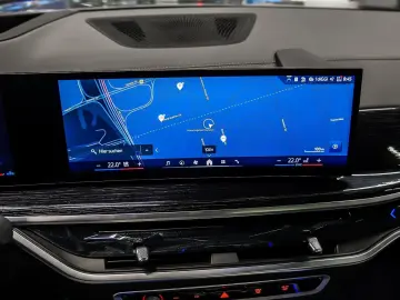BMW X7 xDrive40d M Sport HUD PANO ACC AHK RFK NAVI