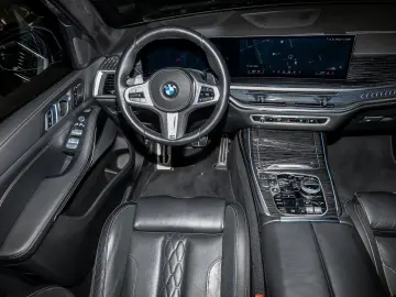BMW X7 xDrive40d M Sport HUD PANO ACC AHK RFK NAVI