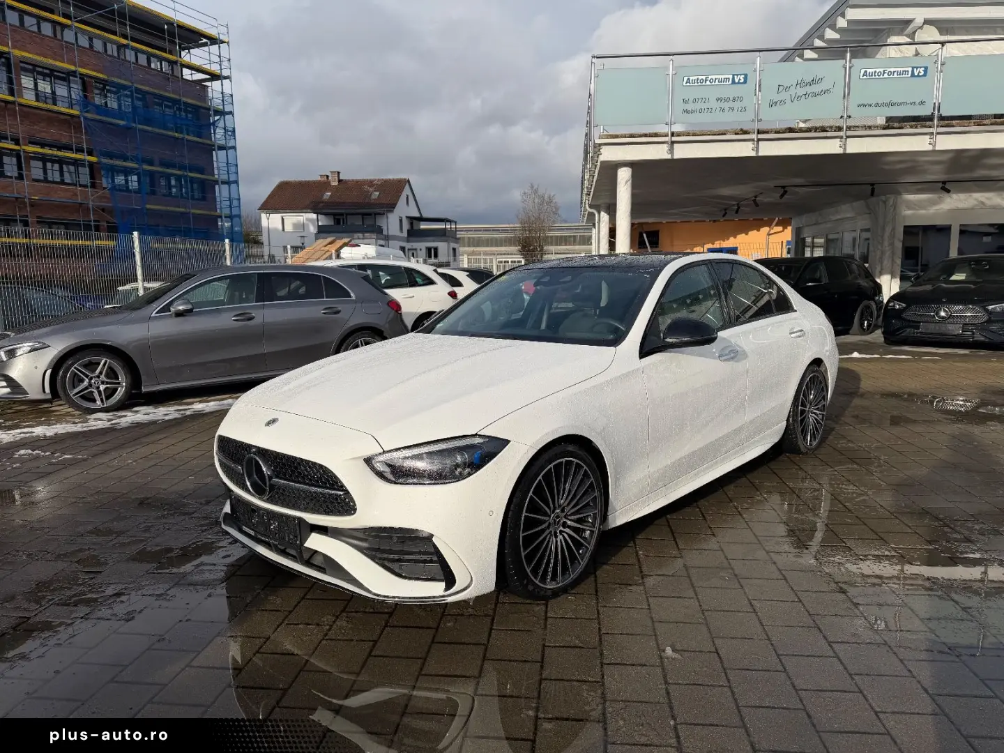 MERCEDES-BENZ C300 lim. 4M AMG MBUX Night AHK Distr Pano Amb