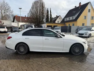 MERCEDES-BENZ C300 lim. 4M AMG MBUX Night AHK Distr Pano Amb