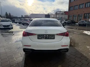MERCEDES-BENZ C300 lim. 4M AMG MBUX Night AHK Distr Pano Amb