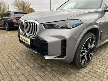 BMW X5 xDrive 30d M Sport StandHZG AHK Panodach Navi