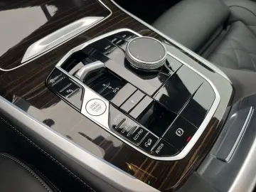 BMW X5 xDrive 30d M Sport StandHZG AHK Panodach Navi