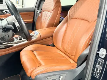 BMW X7 xDrive40d 6seat Pano B&W