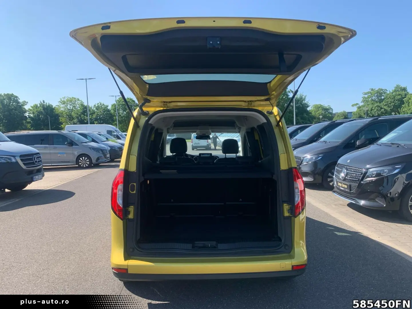 MERCEDES-BENZ T 180 d Style  LED NAVI AUTOMATIK DAB &hellip;