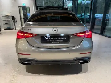 MERCEDES-BENZ C 300 AMG HINTERACHSL LED PANO MEM NIGHT AMB