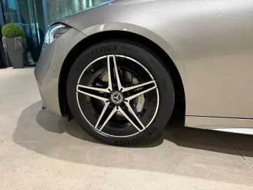 MERCEDES-BENZ C 300 AMG HINTERACHSL LED PANO MEM NIGHT AMB