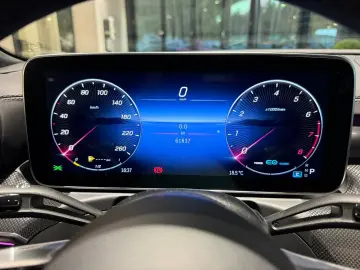 MERCEDES-BENZ C 300 AMG HINTERACHSL LED PANO MEM NIGHT AMB