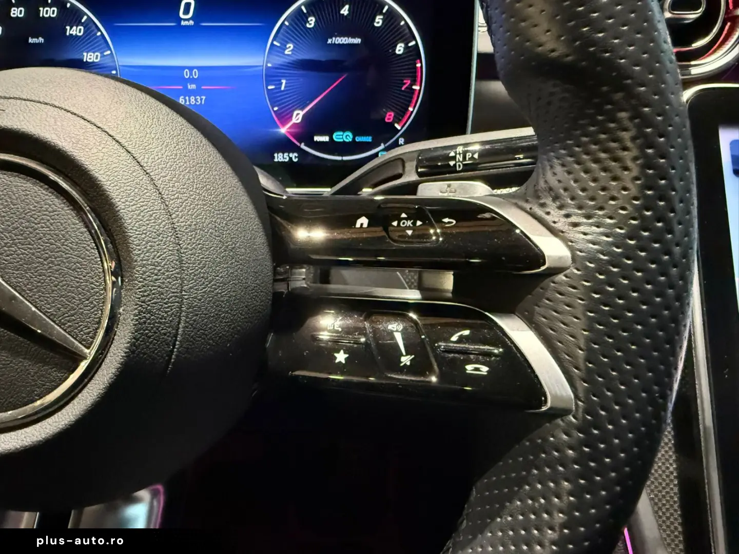 MERCEDES-BENZ C 300 AMG HINTERACHSL LED PANO MEM NIGHT AMB