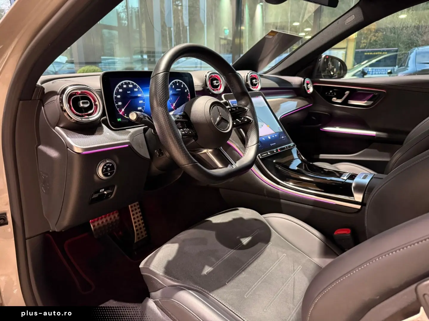 MERCEDES-BENZ C 300 AMG HINTERACHSL LED PANO MEM NIGHT AMB