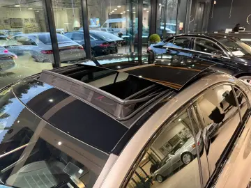 MERCEDES-BENZ C 300 AMG HINTERACHSL LED PANO MEM NIGHT AMB