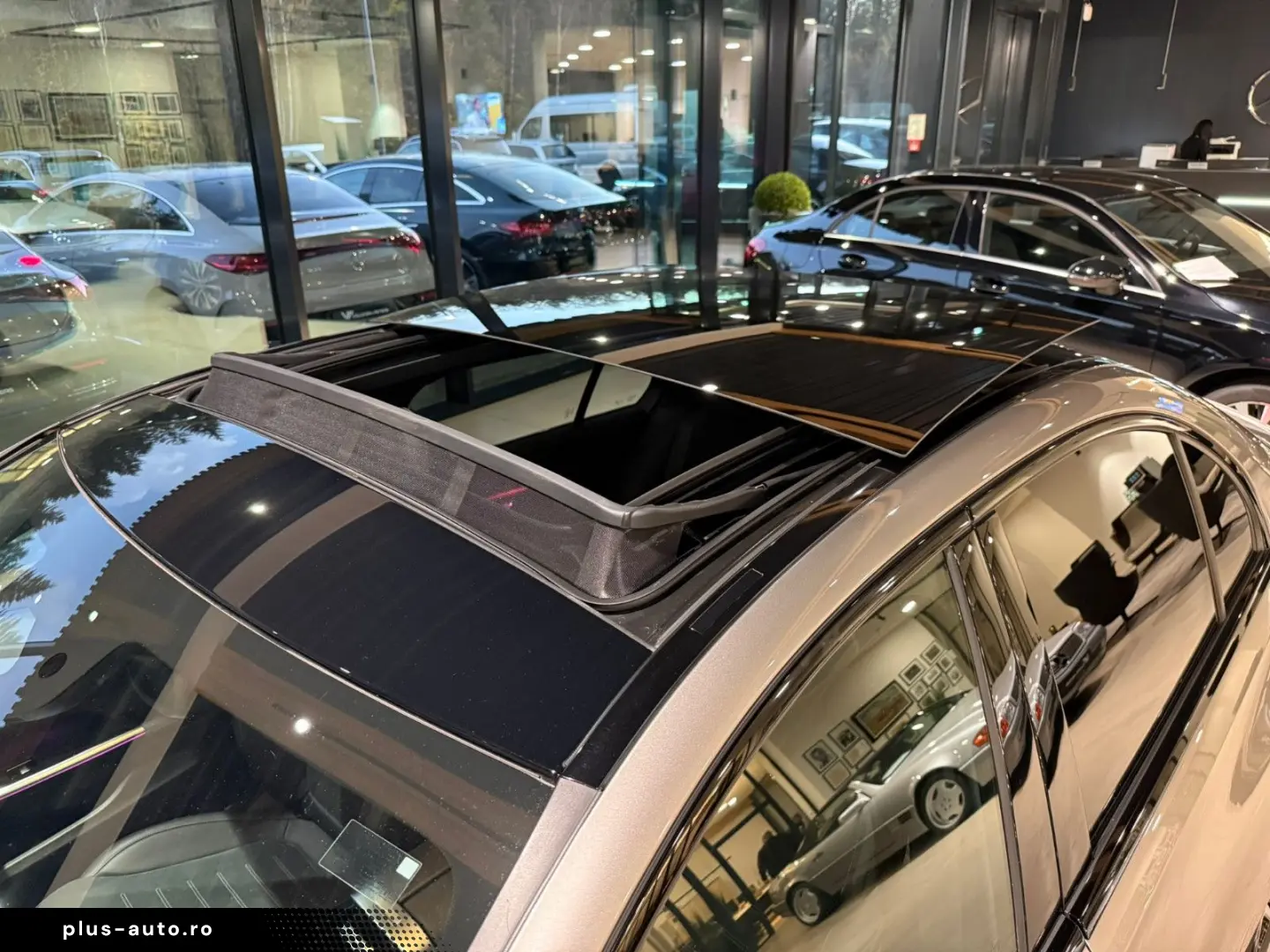 MERCEDES-BENZ C 300 AMG HINTERACHSL LED PANO MEM NIGHT AMB