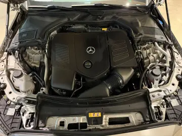 MERCEDES-BENZ C 300 AMG HINTERACHSL LED PANO MEM NIGHT AMB