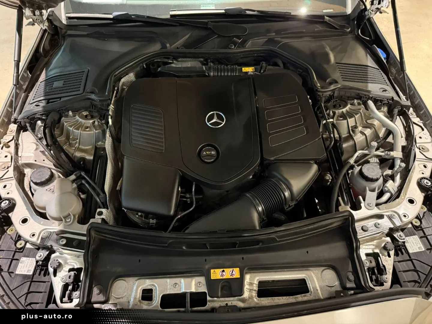 MERCEDES-BENZ C 300 AMG HINTERACHSL LED PANO MEM NIGHT AMB
