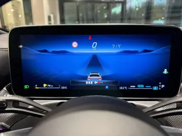 MERCEDES-BENZ C 300 AMG HINTERACHSL LED PANO MEM NIGHT AMB