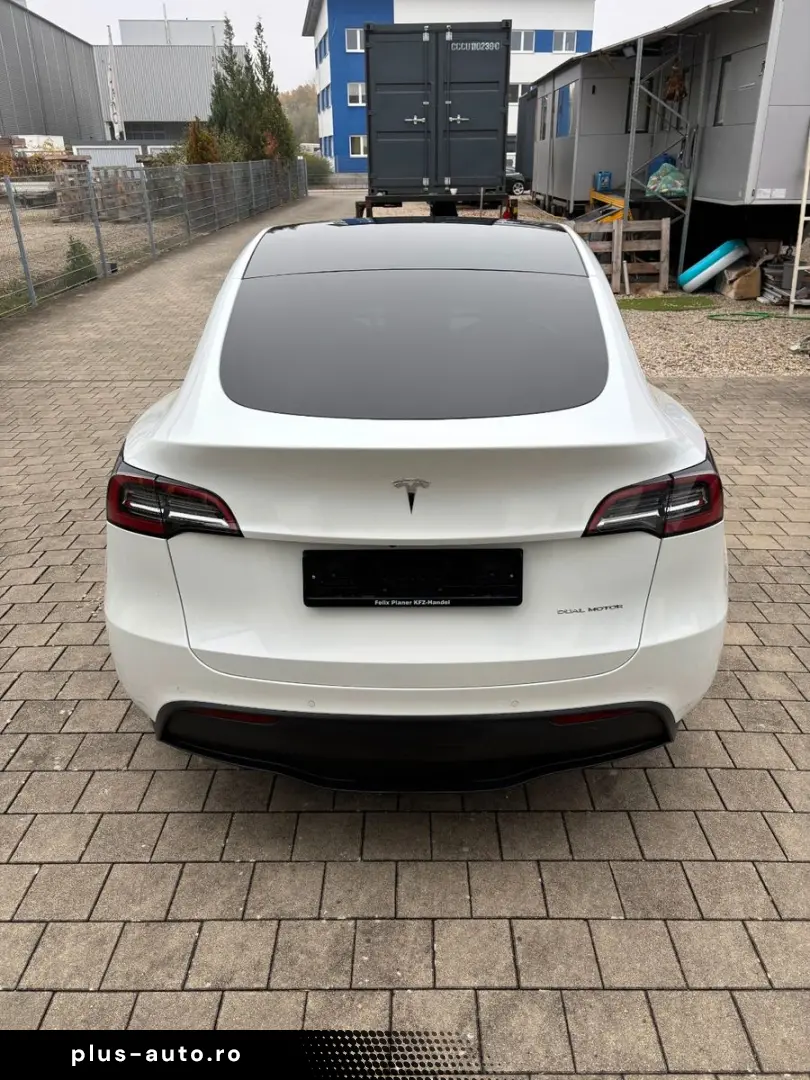 TESLA Model Y Long Range Dual AWD
