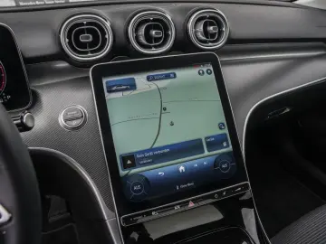 MERCEDES-BENZ C 300 4M Avantgarde DigitalLight Panorama AMG