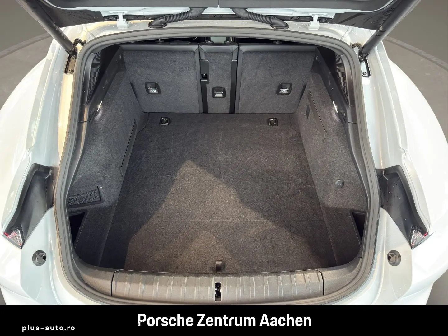 PORSCHE Taycan Sport Turismo Head-Up Surround-View BOSE