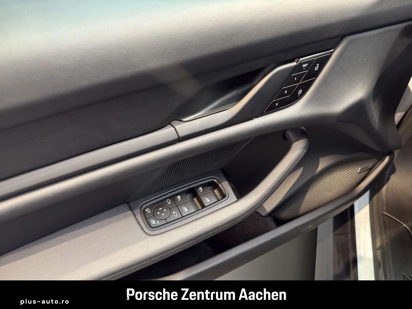 PORSCHE Taycan Sport Turismo Head-Up Surround-View BOSE