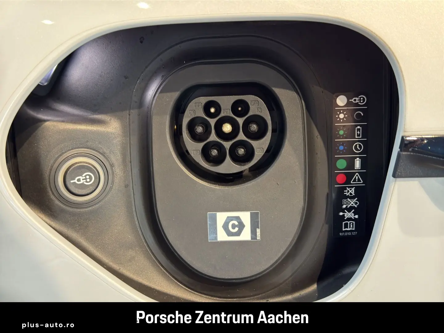 PORSCHE Taycan Sport Turismo Head-Up Surround-View BOSE