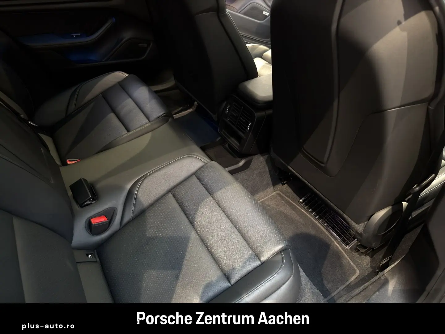 PORSCHE Taycan Sport Turismo BOSE Luftfederung 20-Zoll