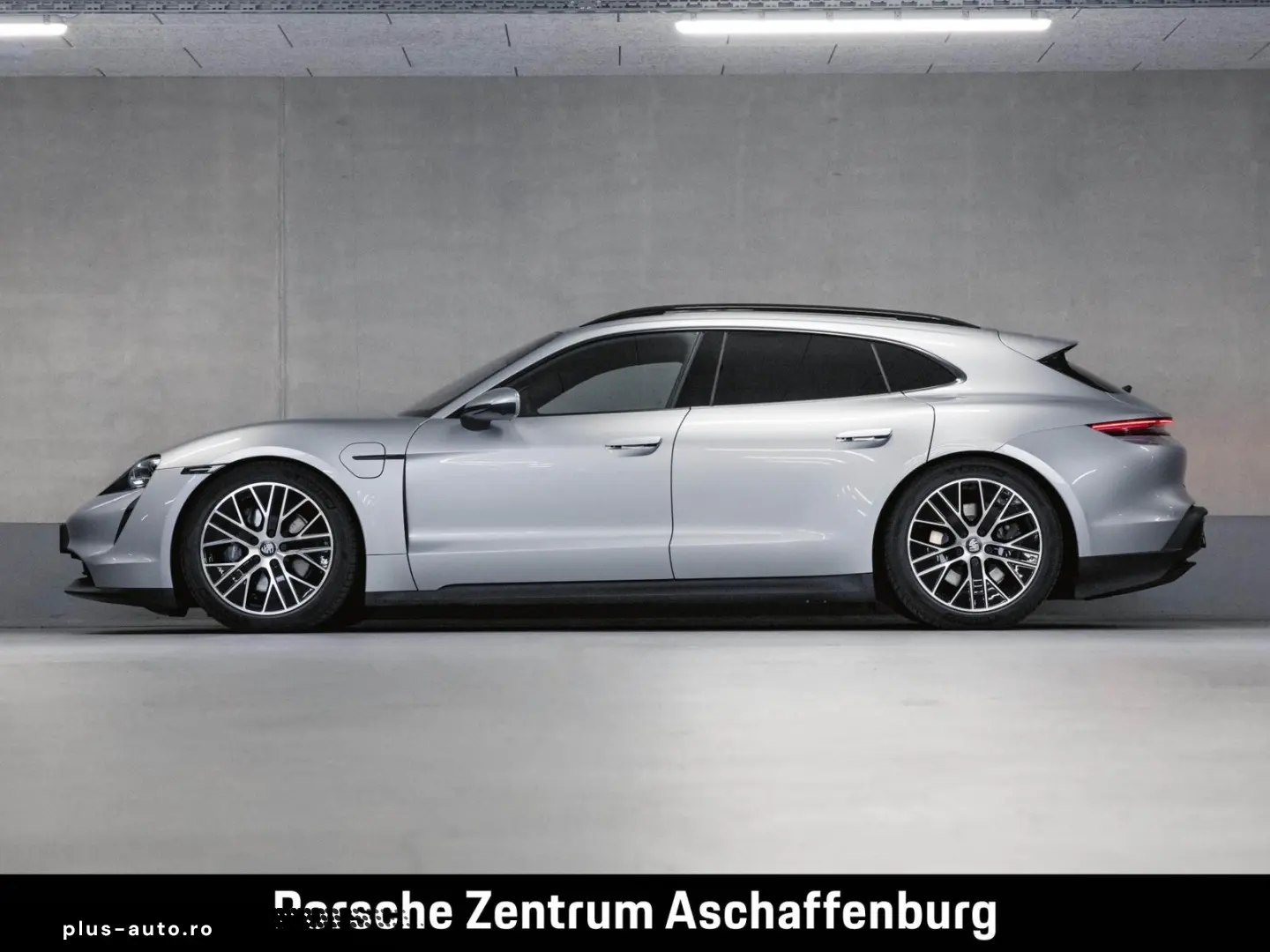 PORSCHE Taycan Sport Turismo  75 Jahre  Panoramadach