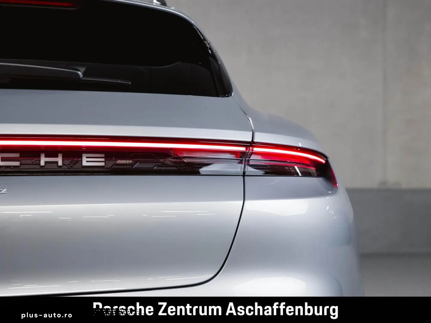 PORSCHE Taycan Sport Turismo  75 Jahre  Panoramadach