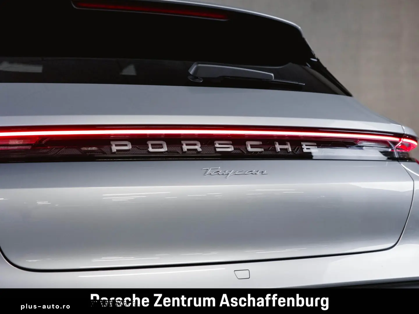 PORSCHE Taycan Sport Turismo  75 Jahre  Panoramadach