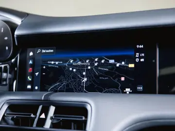 PORSCHE Taycan Sport Turismo  75 Jahre  Panoramadach