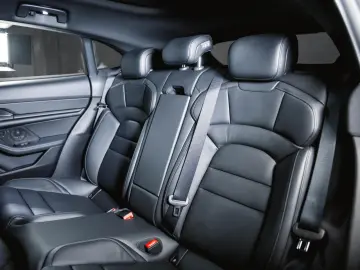 PORSCHE Taycan Sport Turismo  75 Jahre  Panoramadach