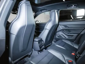 PORSCHE Taycan Sport Turismo  75 Jahre  Panoramadach