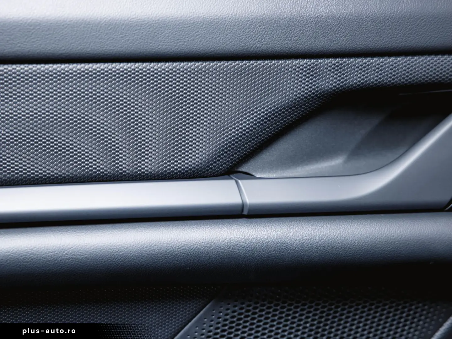 PORSCHE Taycan Sport Turismo  75 Jahre  Panoramadach