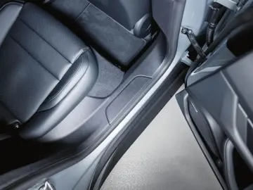 PORSCHE Taycan Sport Turismo  75 Jahre  Panoramadach