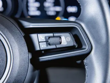 PORSCHE Taycan Sport Turismo  75 Jahre  Panoramadach