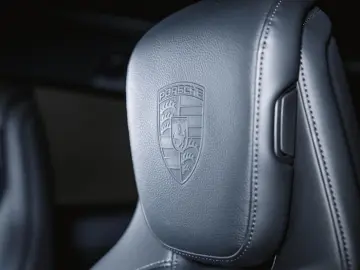 PORSCHE Taycan Sport Turismo  75 Jahre  Panoramadach