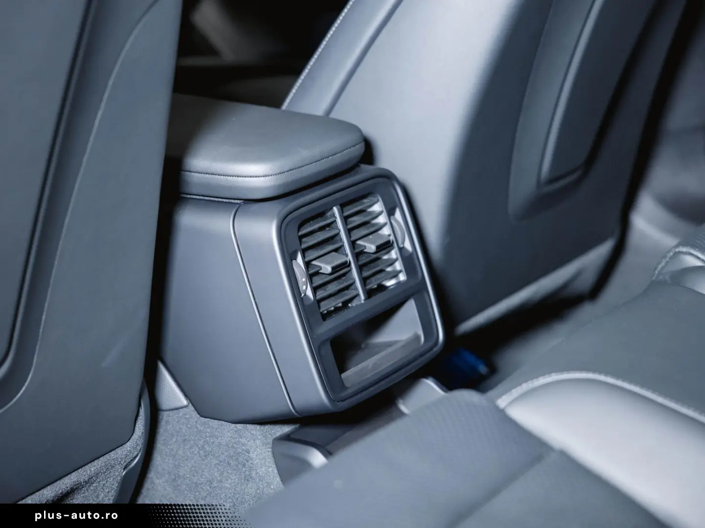 PORSCHE Taycan Sport Turismo  75 Jahre  Panoramadach