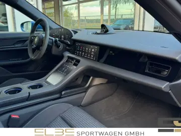 PORSCHE Taycan Plus Sport Turismo MASSAGE 360  ACC PANO
