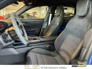 PORSCHE Taycan Plus Sport Turismo MASSAGE 360  ACC PANO